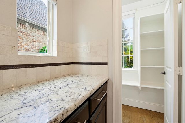 2201 Austin Waters, Carrollton, TX 75010