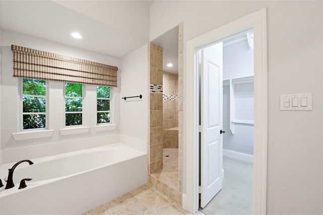 2201 Austin Waters, Carrollton, TX 75010
