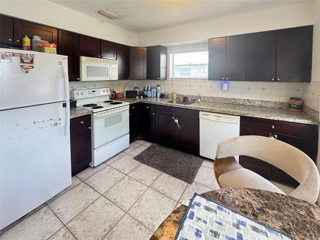 151 SW 15th Street, Pompano Beach, FL 33060