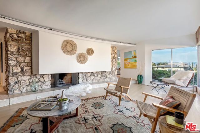 3903 Carol Court, Culver City, CA 90232