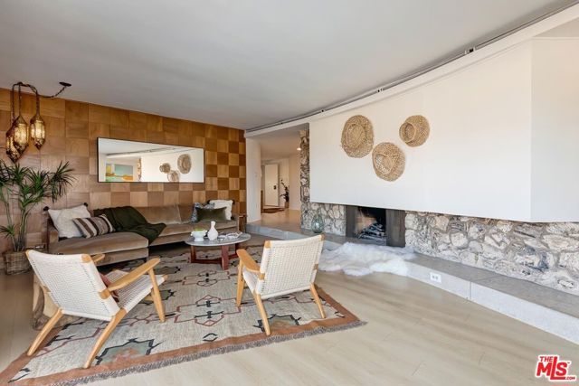 3903 Carol Court, Culver City, CA 90232