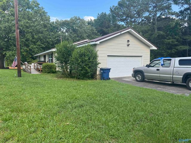 11033 Rocky Ford Road, Hokes Bluff, AL 35903