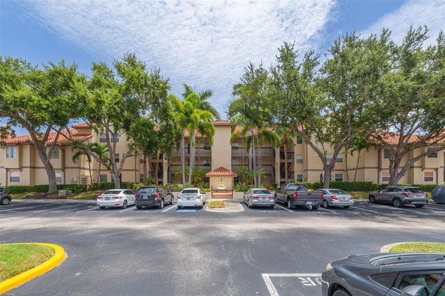 2400 FEATHER SOUND DRIVE 914, Clearwater, FL 33762