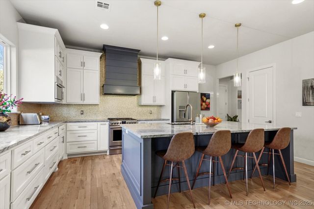 4861 W 77th Court S, Tulsa, OK 74132