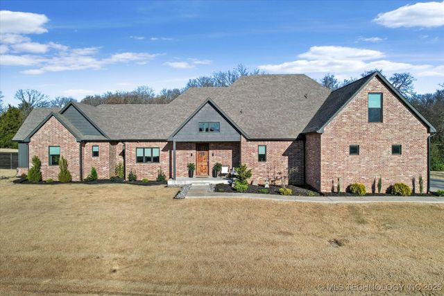 4861 W 77th Court S, Tulsa, OK 74132