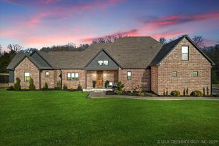 4861 W 77th Court S, Tulsa, OK 74132