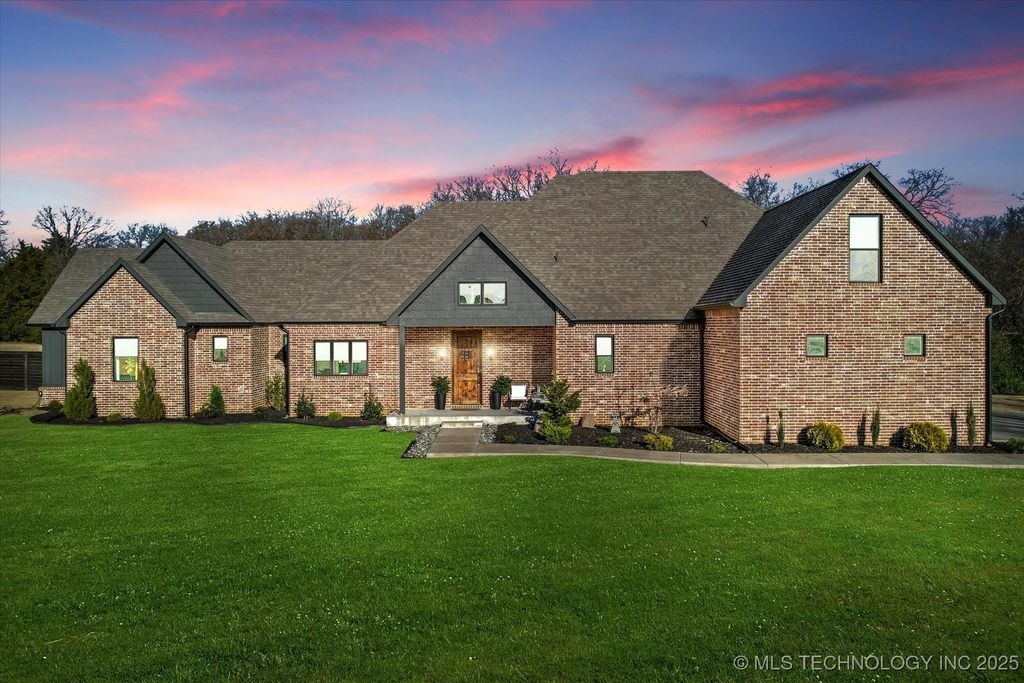 4861 W 77th Court S, Tulsa, OK 74132