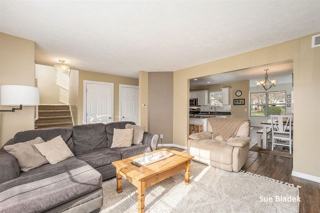 8641 Suntree Drive, Zeeland, MI 49464