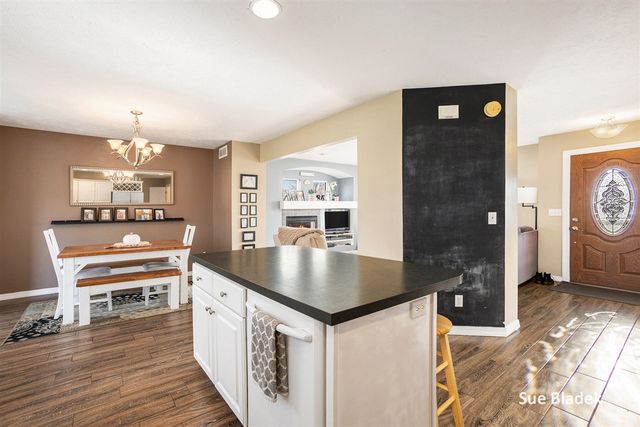 8641 Suntree Drive, Zeeland, MI 49464