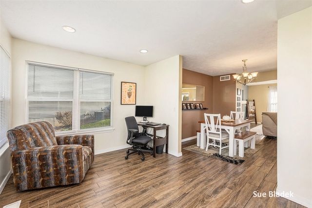 8641 Suntree Drive, Zeeland, MI 49464