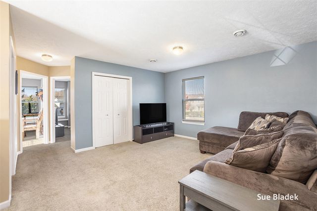 8641 Suntree Drive, Zeeland, MI 49464