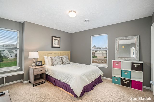 8641 Suntree Drive, Zeeland, MI 49464