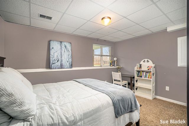 8641 Suntree Drive, Zeeland, MI 49464