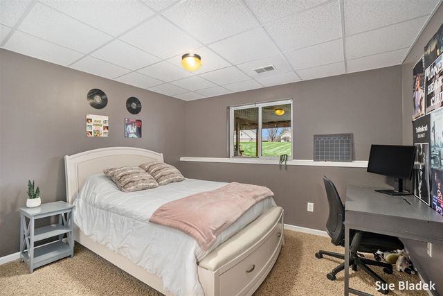 8641 Suntree Drive, Zeeland, MI 49464