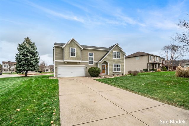 8641 Suntree Drive, Zeeland, MI 49464