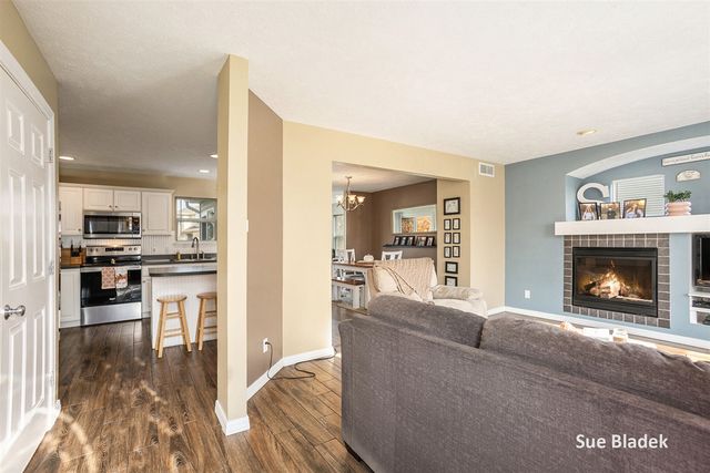 8641 Suntree Drive, Zeeland, MI 49464