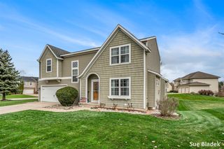 8641 Suntree Drive, Zeeland, MI 49464