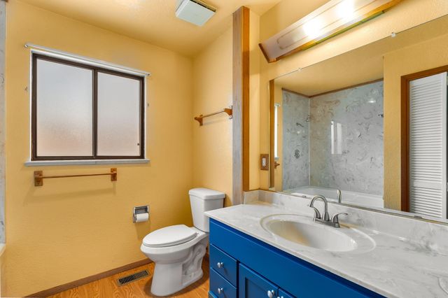 1804 Rita Drive NE, Albuquerque, NM 87106