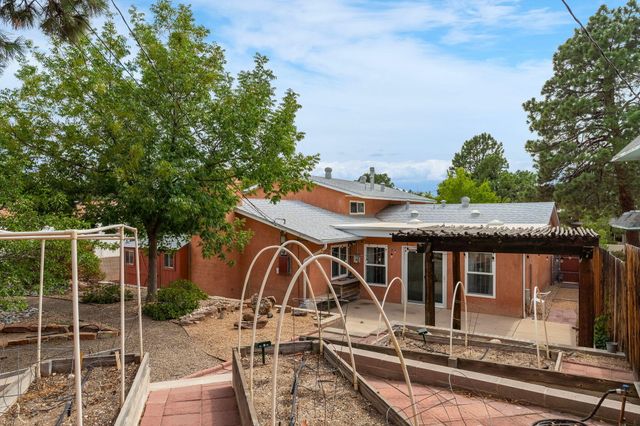 1804 Rita Drive NE, Albuquerque, NM 87106
