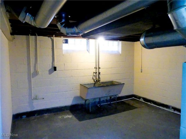 13804 Rockside Road, Garfield Heights, OH 44125