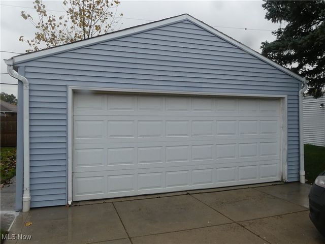 13804 Rockside Road, Garfield Heights, OH 44125