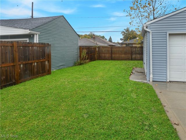 13804 Rockside Road, Garfield Heights, OH 44125