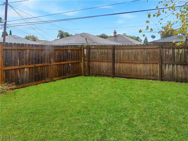 13804 Rockside Road, Garfield Heights, OH 44125