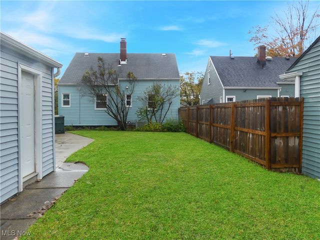 13804 Rockside Road, Garfield Heights, OH 44125