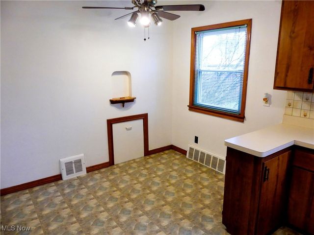 13804 Rockside Road, Garfield Heights, OH 44125