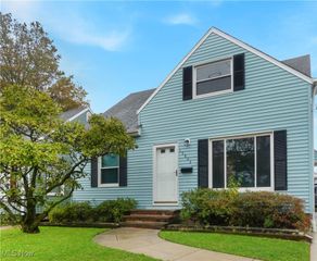 13804 Rockside Road, Garfield Heights, OH 44125