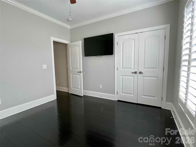 5147 Meadow Park Lane, Hickory, NC 28602