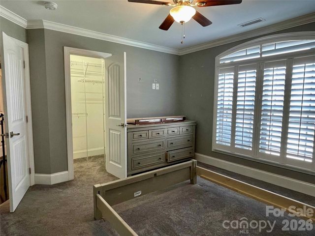 5147 Meadow Park Lane, Hickory, NC 28602