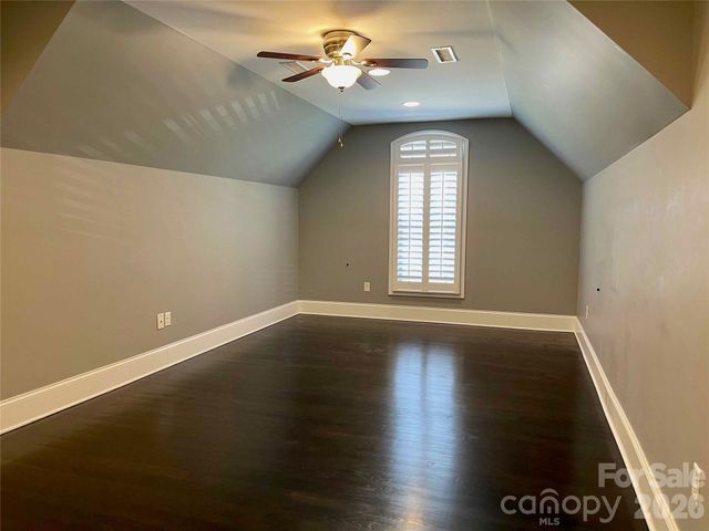 5147 Meadow Park Lane, Hickory, NC 28602