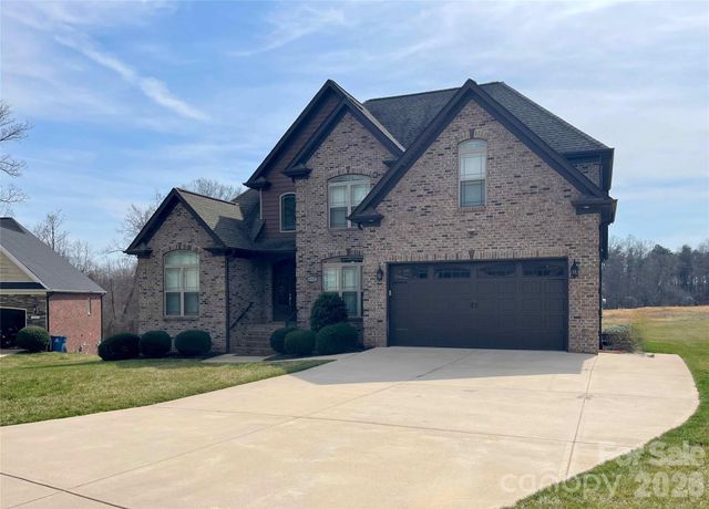 5147 Meadow Park Lane, Hickory, NC 28602