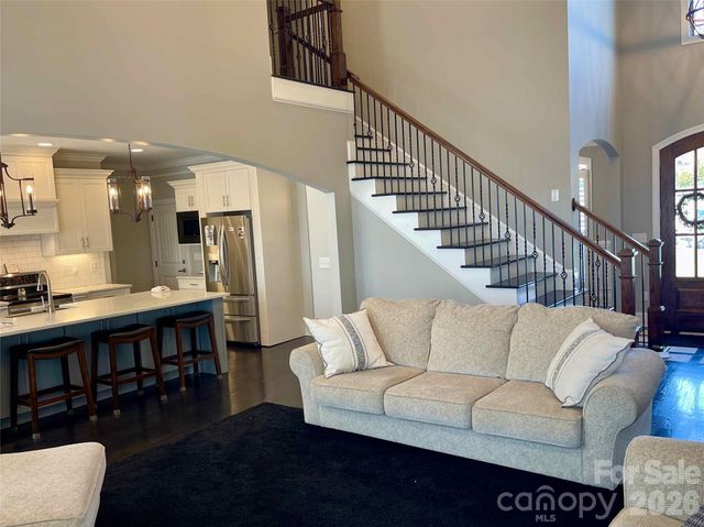 5147 Meadow Park Lane, Hickory, NC 28602