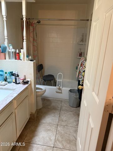 2423 E TRACY Lane 3, Phoenix, AZ 85032