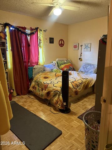 2423 E TRACY Lane 3, Phoenix, AZ 85032