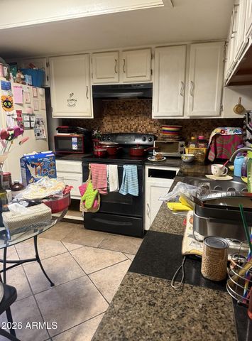 2423 E TRACY Lane 3, Phoenix, AZ 85032