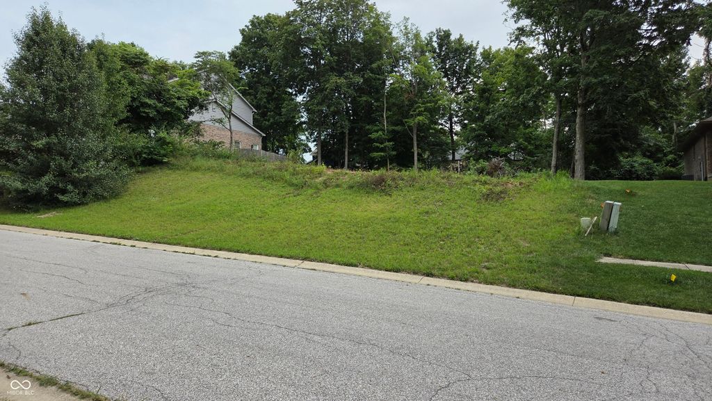 925 Classon Lane, Beech Grove, IN 46107