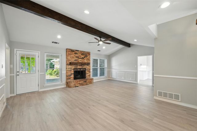 315 Woodlawn Street, Krum, TX 76249