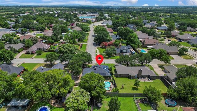 315 Woodlawn Street, Krum, TX 76249