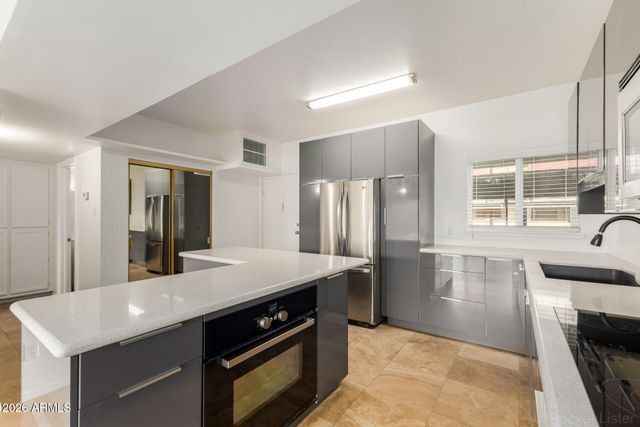 351 E THOMAS Road D104, Phoenix, AZ 85012