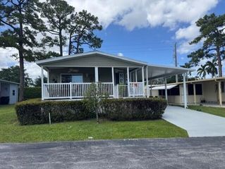4209 Royal Manor Boulevard 136, Boynton Beach, FL 33436