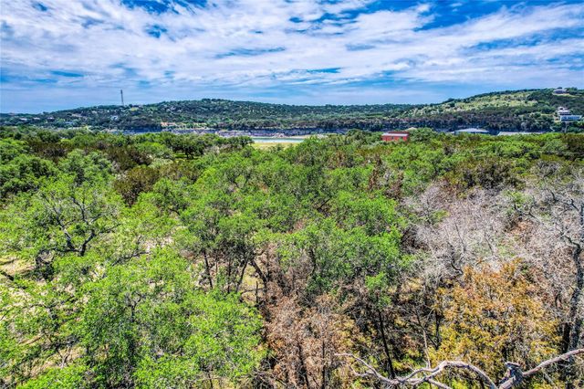 21703 Falcon LN, Lago Vista, TX 78645