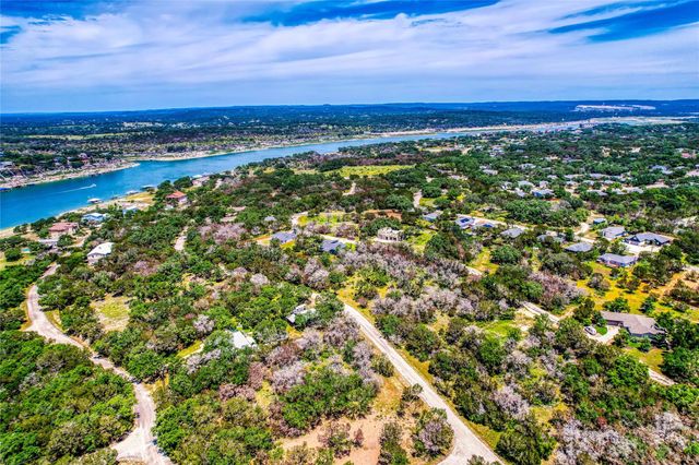 21703 Falcon LN, Lago Vista, TX 78645