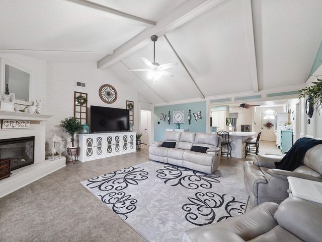 2022 Skrivanek Road, Sealy, TX 77474