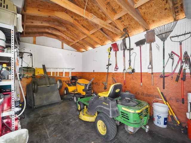 2022 Skrivanek Road, Sealy, TX 77474