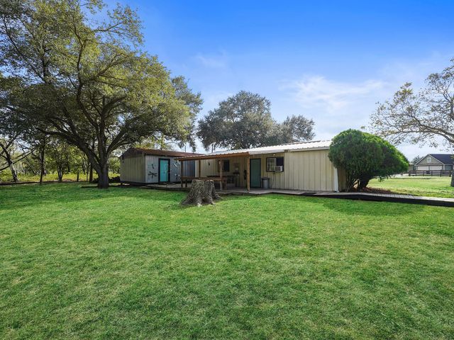 2022 Skrivanek Road, Sealy, TX 77474