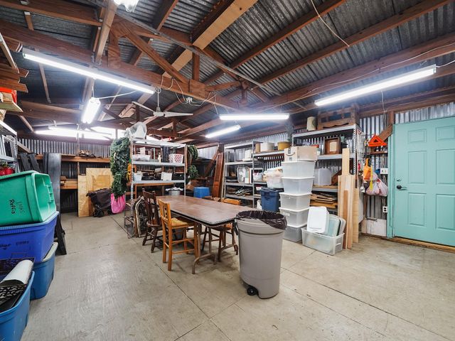 2022 Skrivanek Road, Sealy, TX 77474