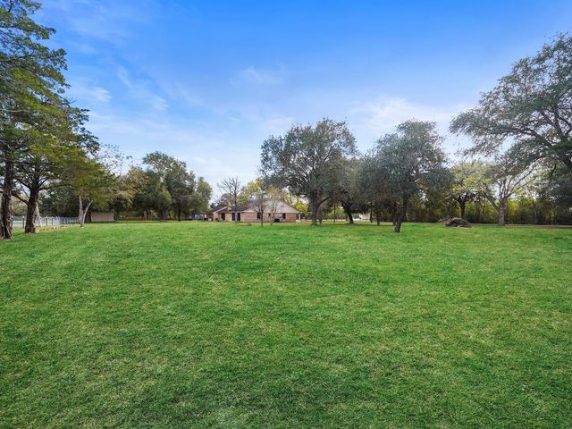 2022 Skrivanek Road, Sealy, TX 77474